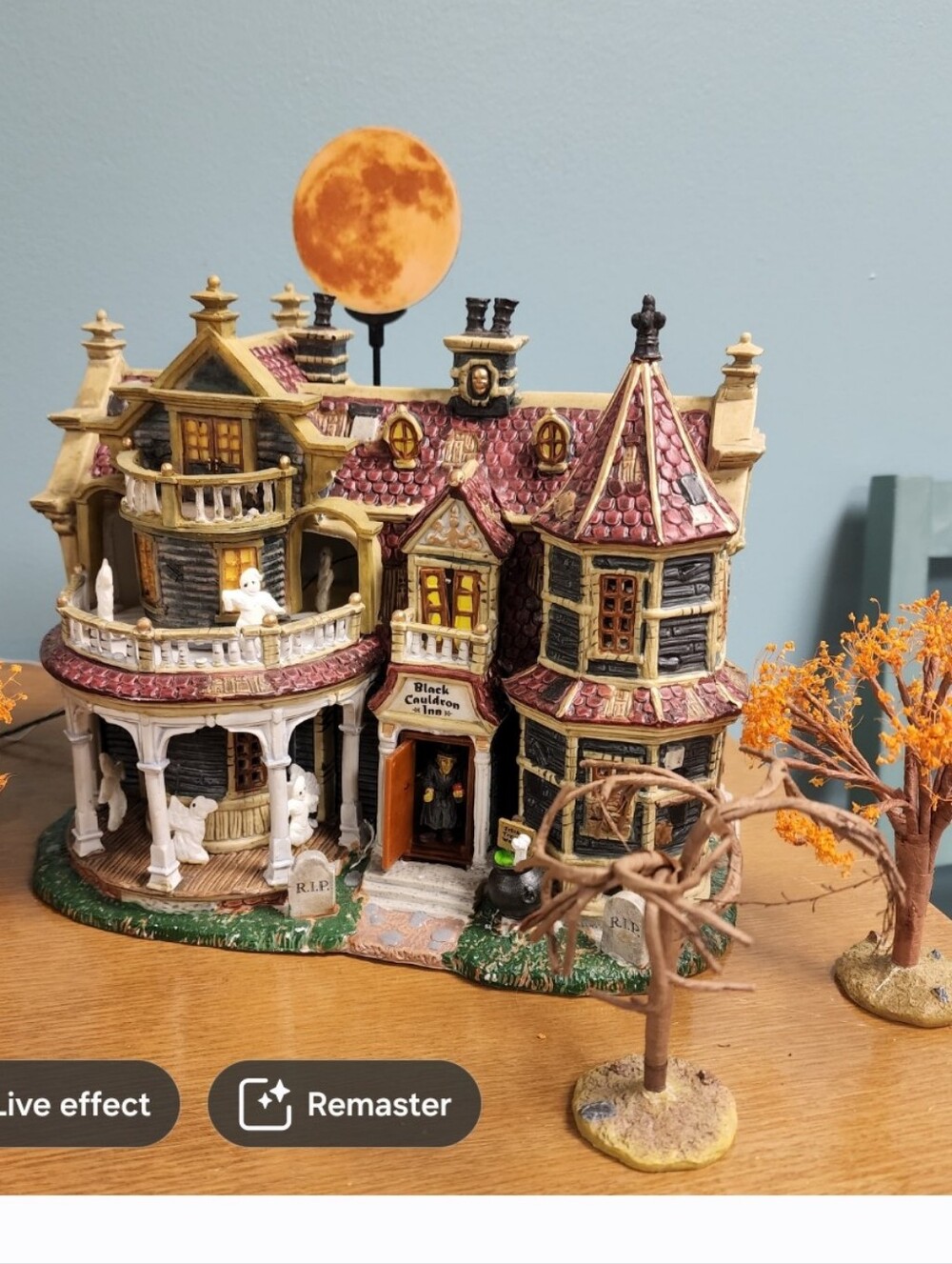 Lemax Spooky Town Collection "Black Cauldron Inn"